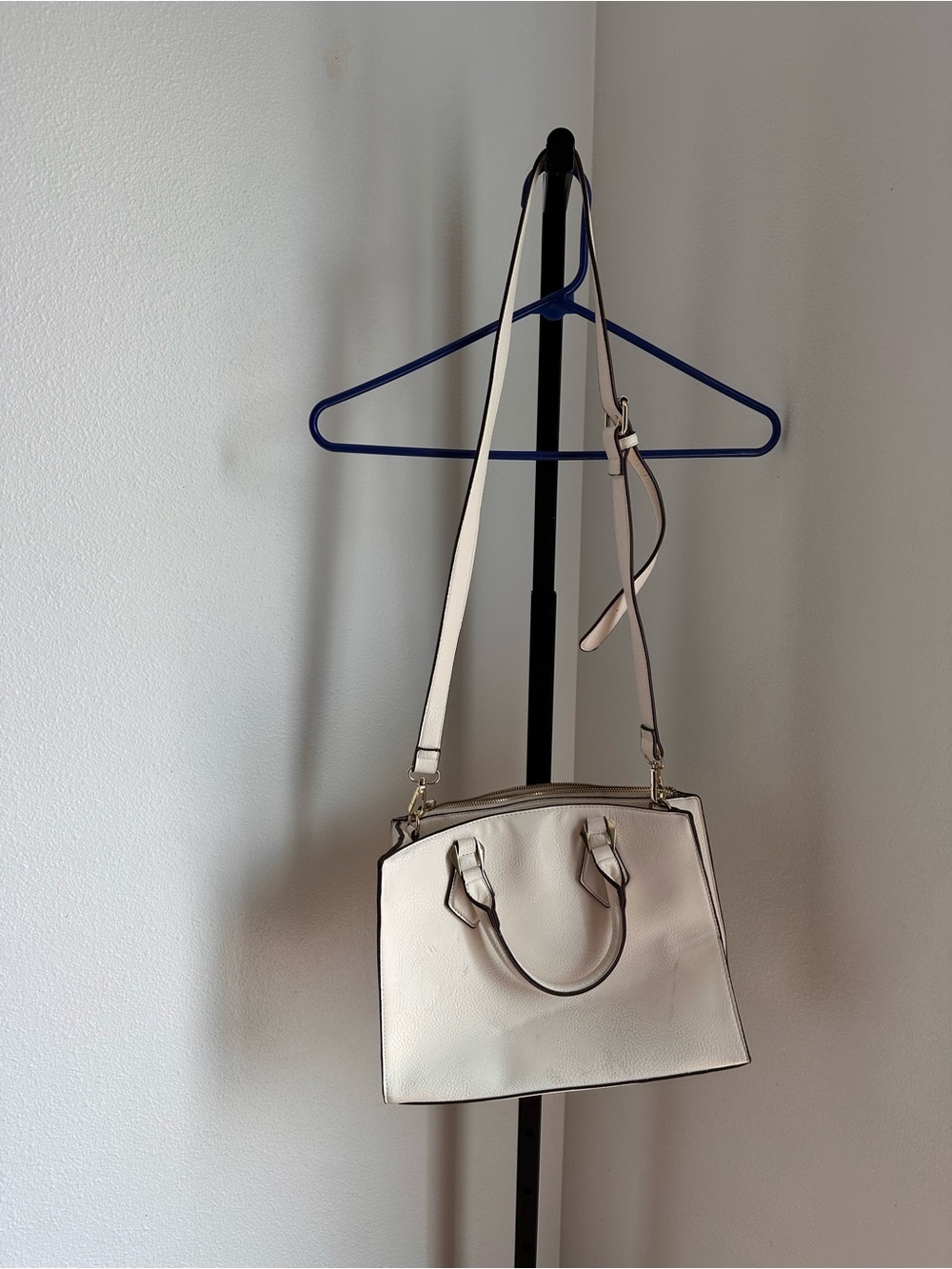 Charming Charlie white purse - Picture 2 of 7